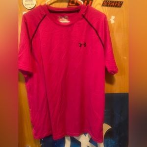 Men’s Pink Under Armour T-shirt size L